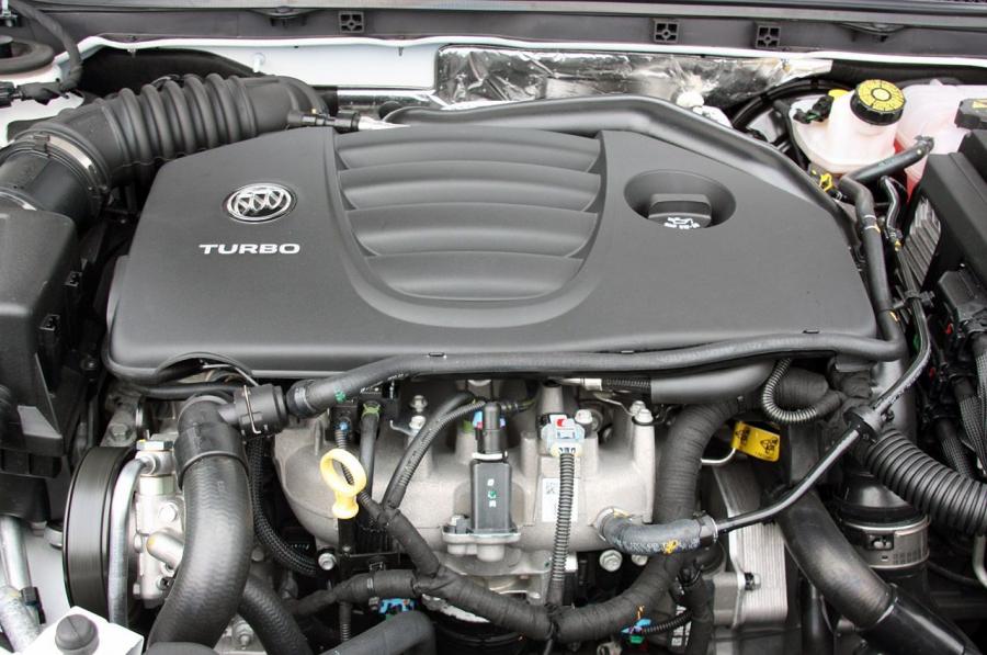  Buick Regal GS 2012 года  (фото 33 из 90)